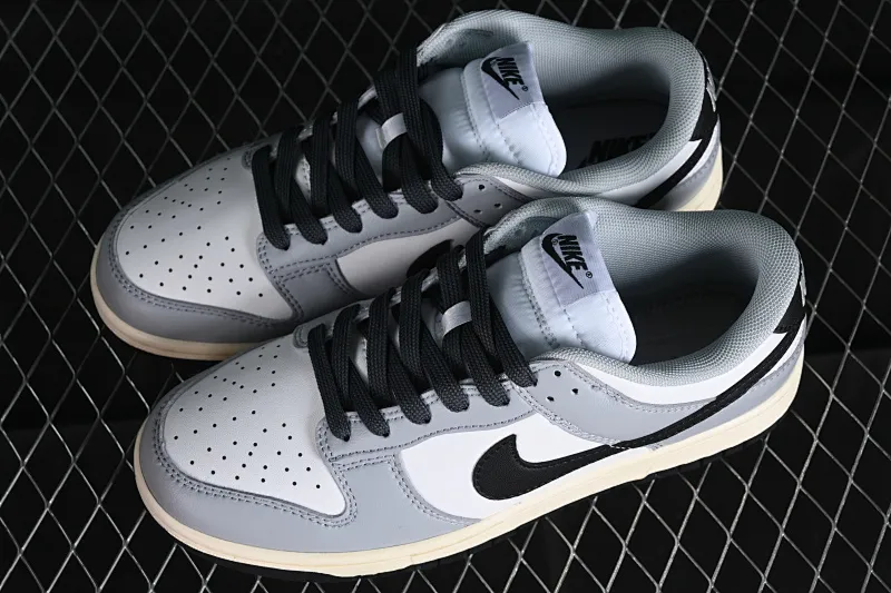 All Categories Nk SB Dunk Series Nk SB Dunk Low Low-top Sneakers Special Price Nk Dunk Low "Light Smoke Grey" White Gray SB Low-top Sports and Leisure Sneakers DD1503-117